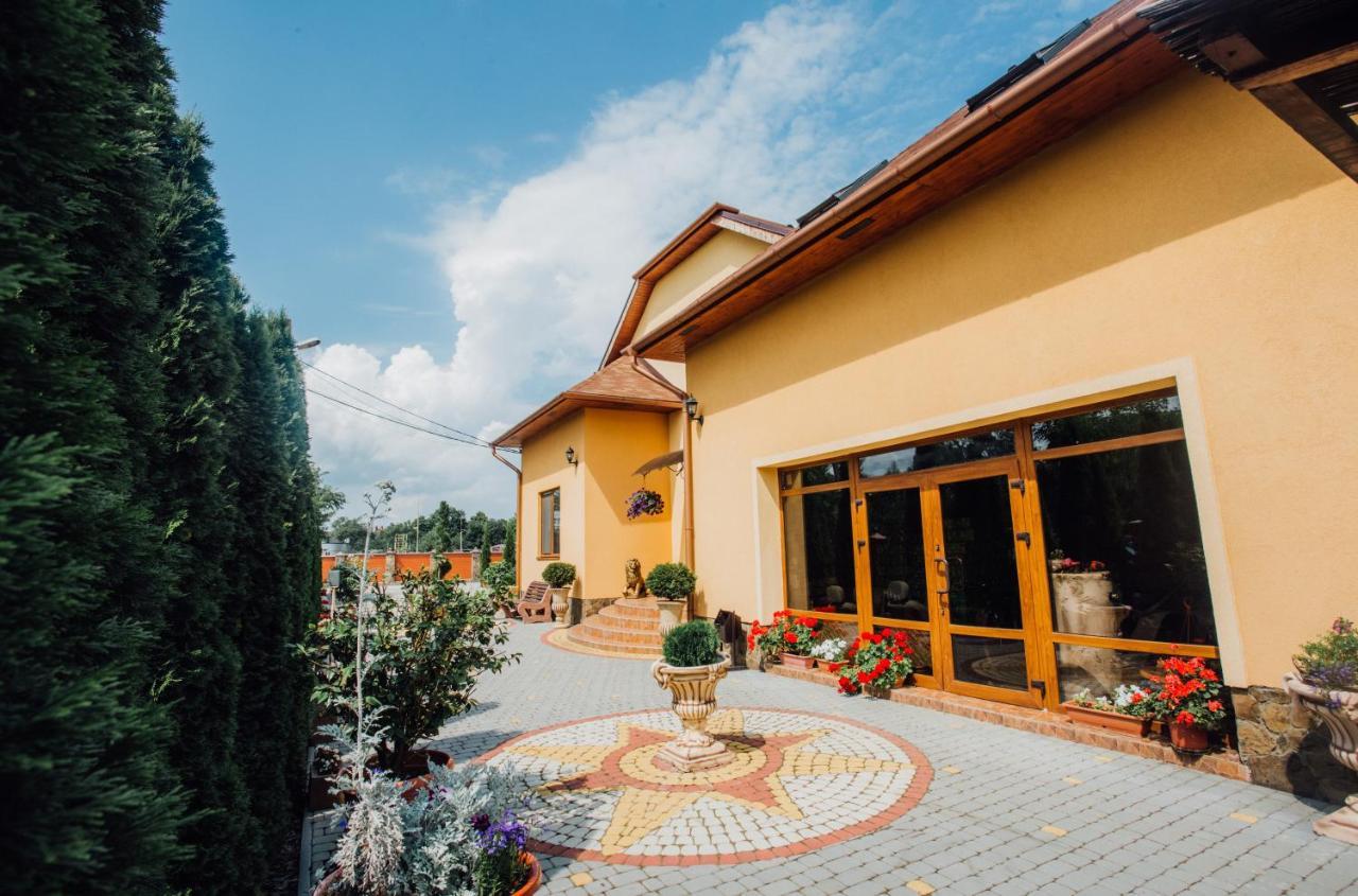 Sunrise Boutique Hotel Berehove  Esterno foto