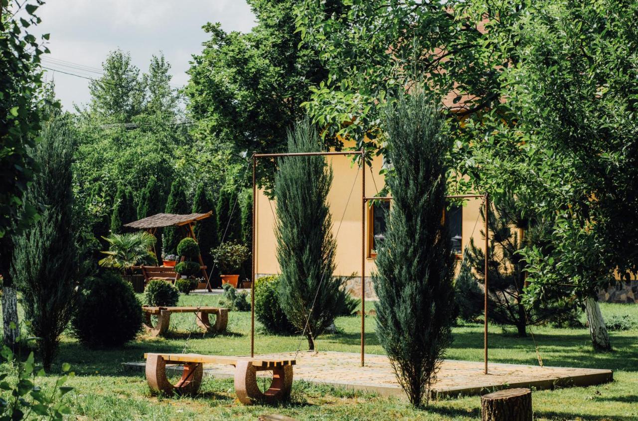 Sunrise Boutique Hotel Berehove  Esterno foto