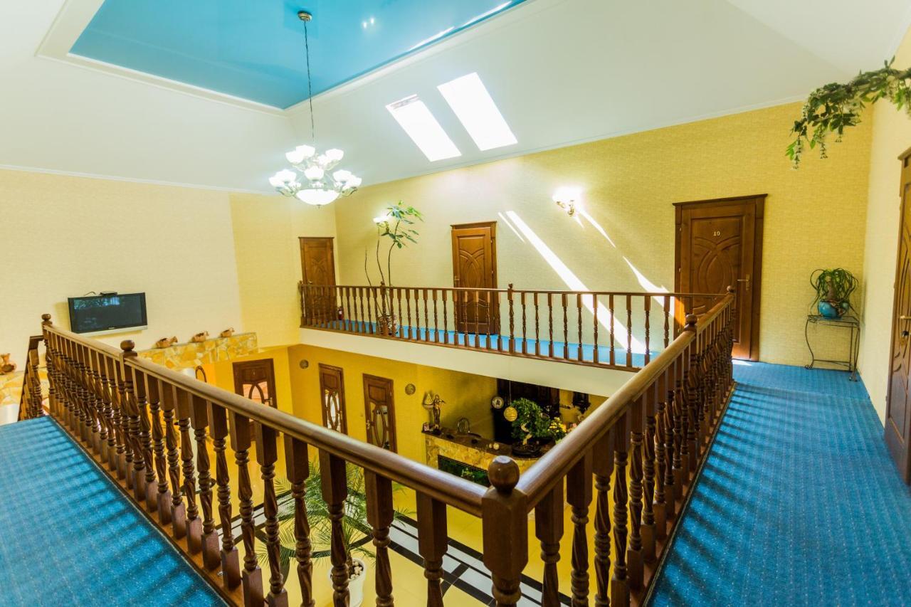 Sunrise Boutique Hotel Berehove  Esterno foto